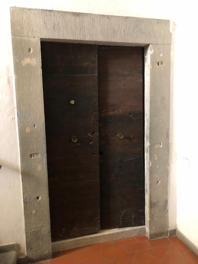 Renovated Apartment With 3 Bedrooms In An Historic Palazzo Between Port And Old Town Livorno Eksteriør bilde