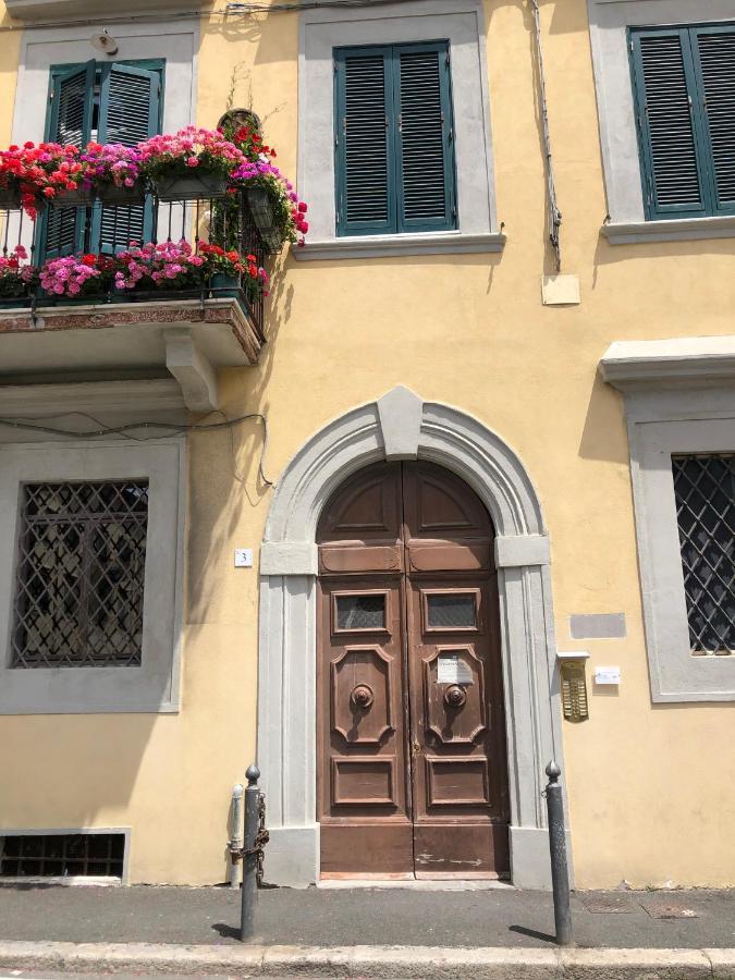 Renovated Apartment With 3 Bedrooms In An Historic Palazzo Between Port And Old Town Livorno Eksteriør bilde