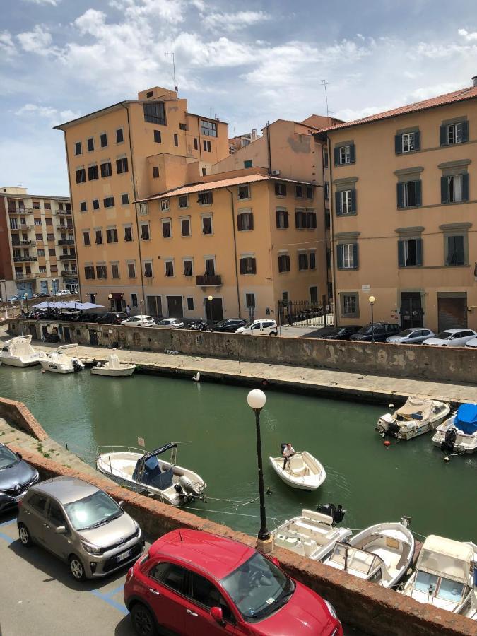 Renovated Apartment With 3 Bedrooms In An Historic Palazzo Between Port And Old Town Livorno Eksteriør bilde