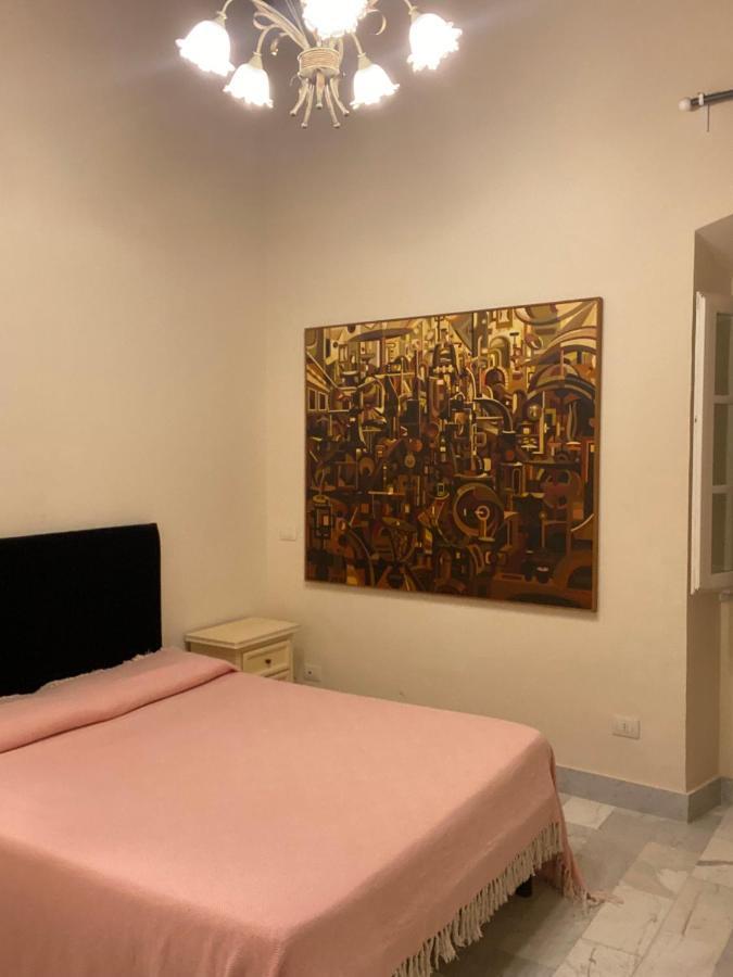 Renovated Apartment With 3 Bedrooms In An Historic Palazzo Between Port And Old Town Livorno Eksteriør bilde
